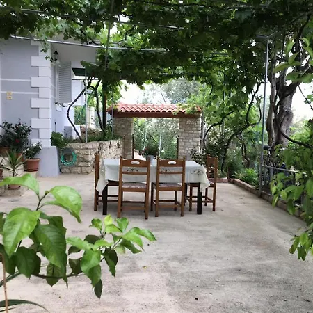 Konukevi House *